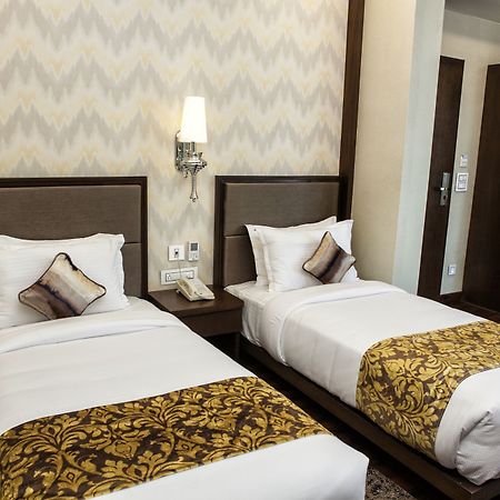 Hotel Gangakashi Nagpur Exteriör bild