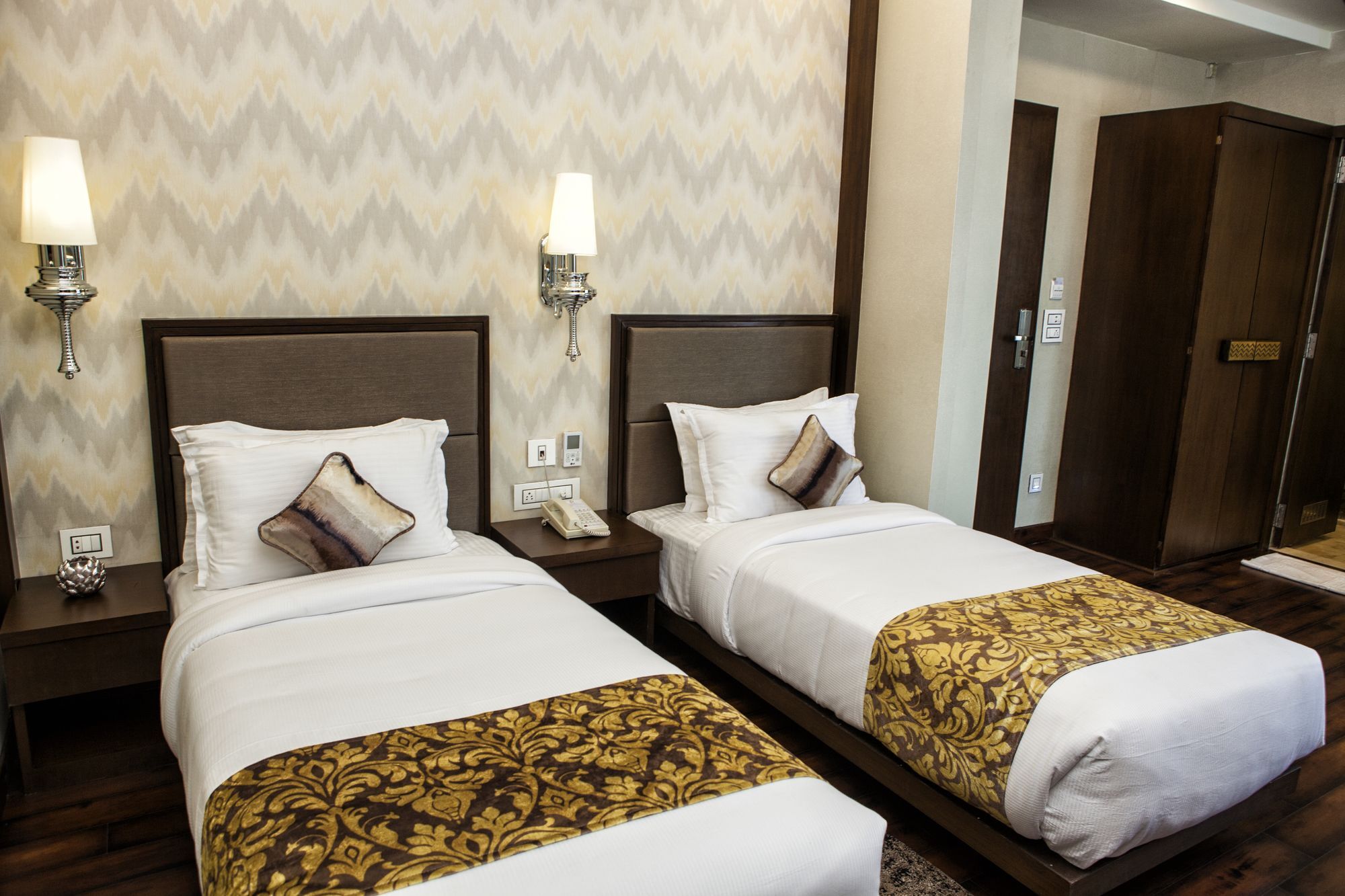 Hotel Gangakashi Nagpur Exteriör bild